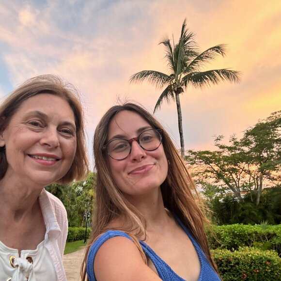 Meet your Posher, Leslie - Picture 5 of 7